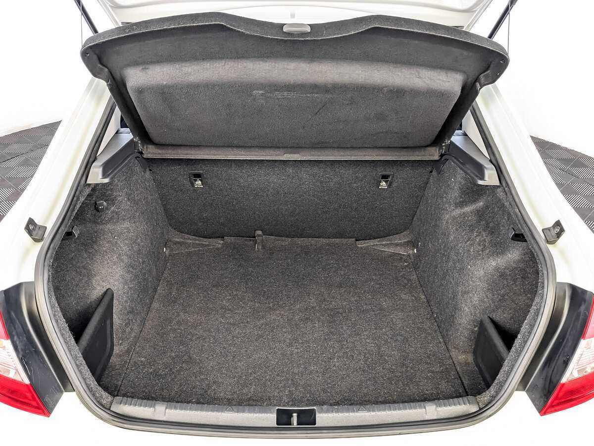 Skoda Rapid б/у, 2017, Механическая. Фото: #9