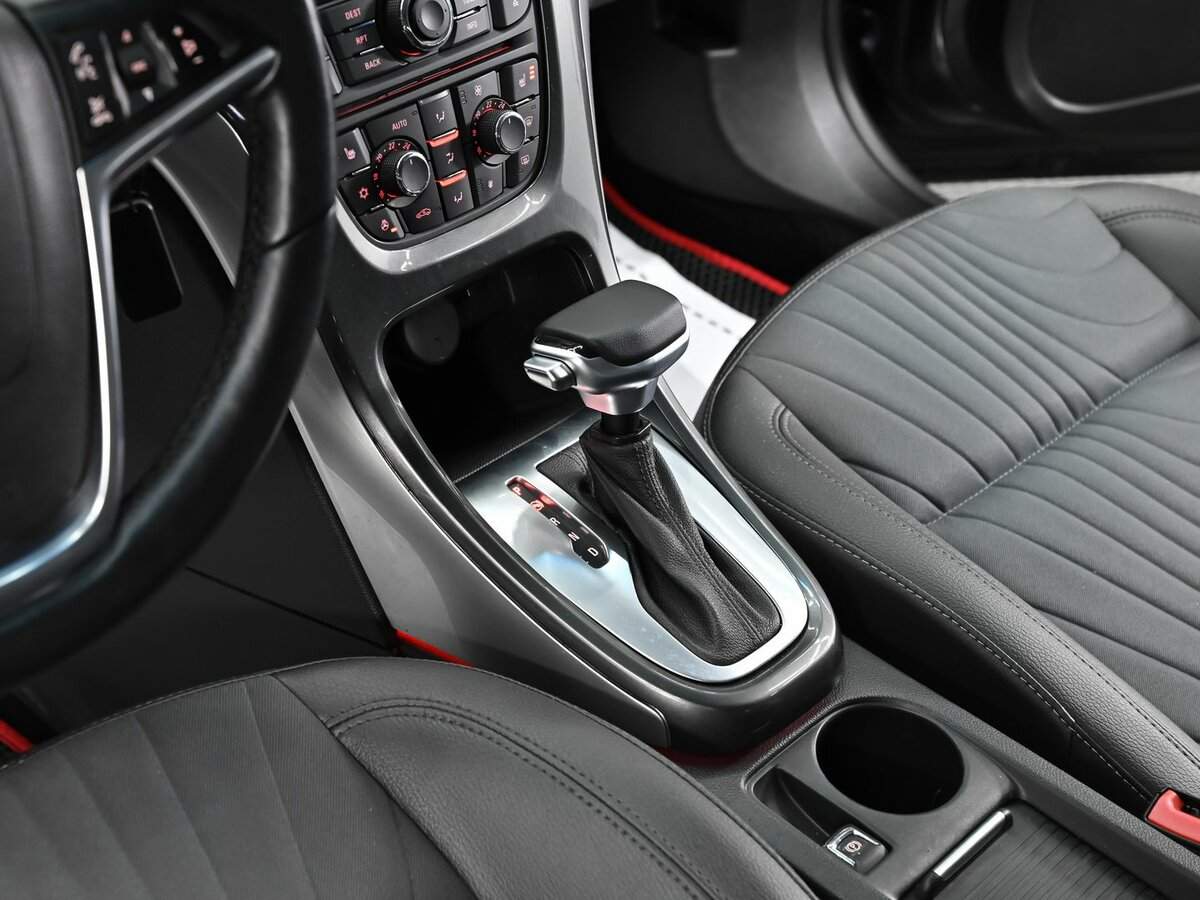 Opel Astra б/у, 2013, Автоматическая. Фото: #10