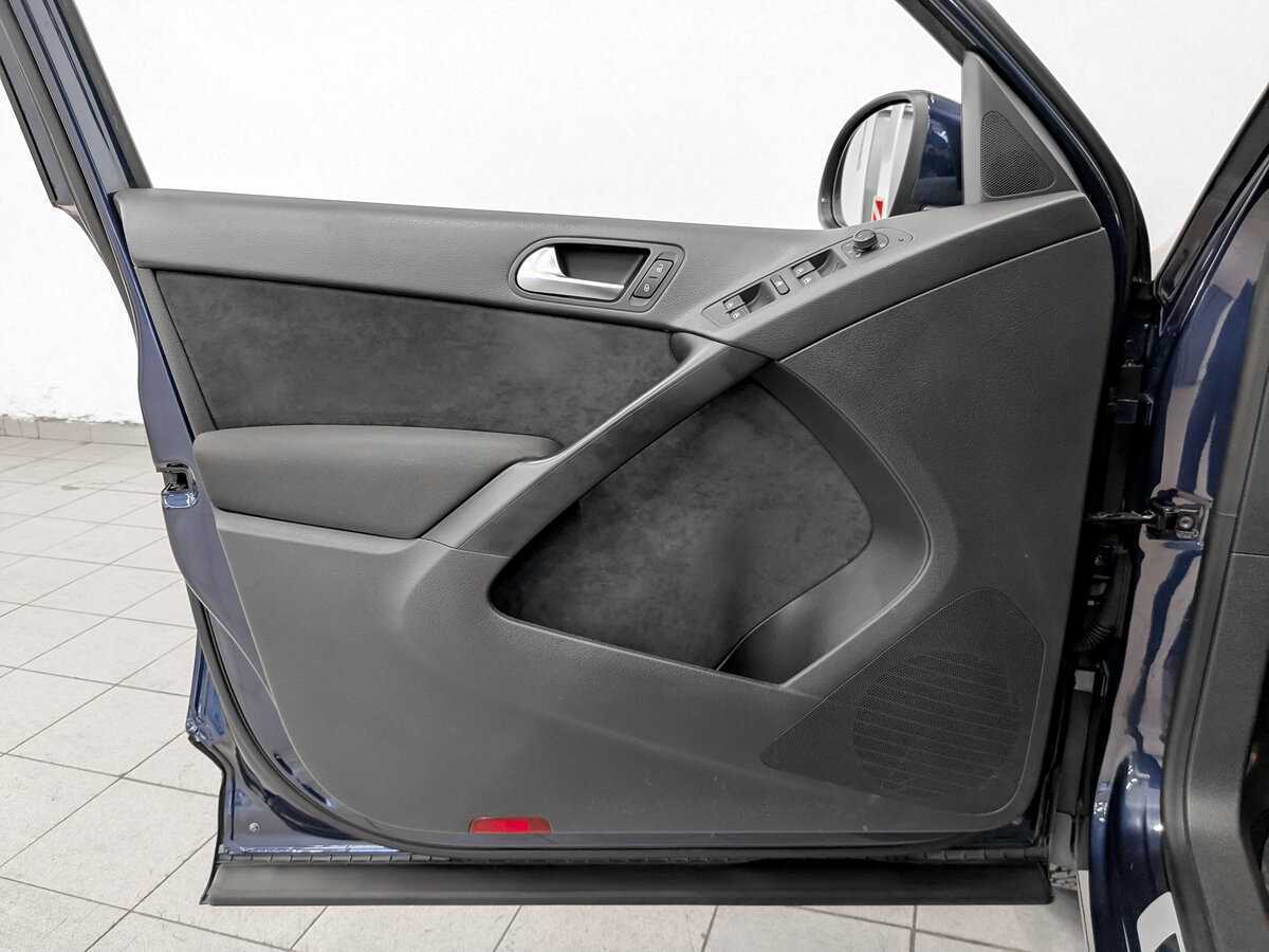 Volkswagen Tiguan б/у, 2016, Автоматическая. Фото: #16