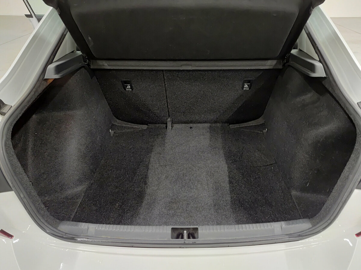 Volkswagen Polo б/у, 2021, Автоматическая. Фото: #9