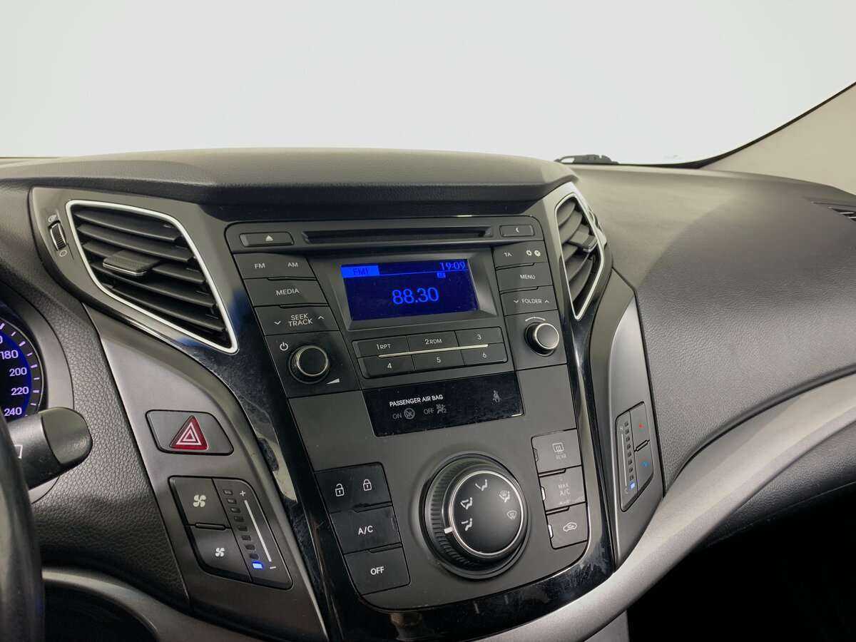 Hyundai i40 б/у, 2015, Механическая. Фото: #12