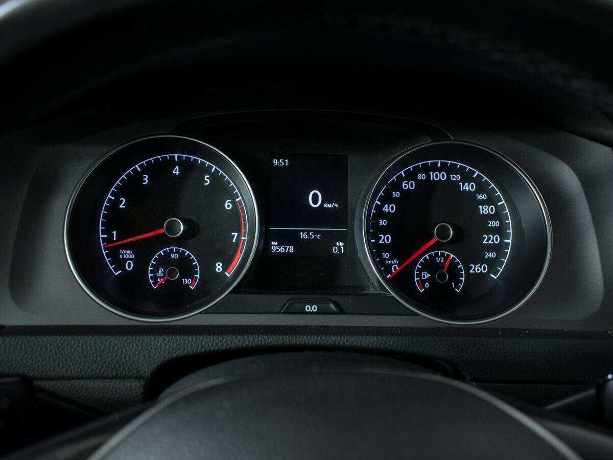 Volkswagen Golf б/у, 2013, Механическая. Фото: #10