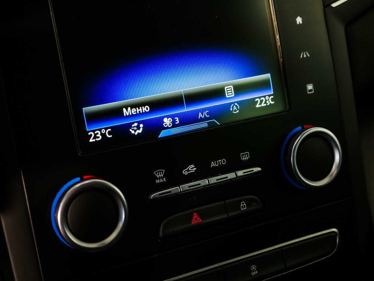 Renault Megane б/у, 2017, Роботизированная. Фото: #13