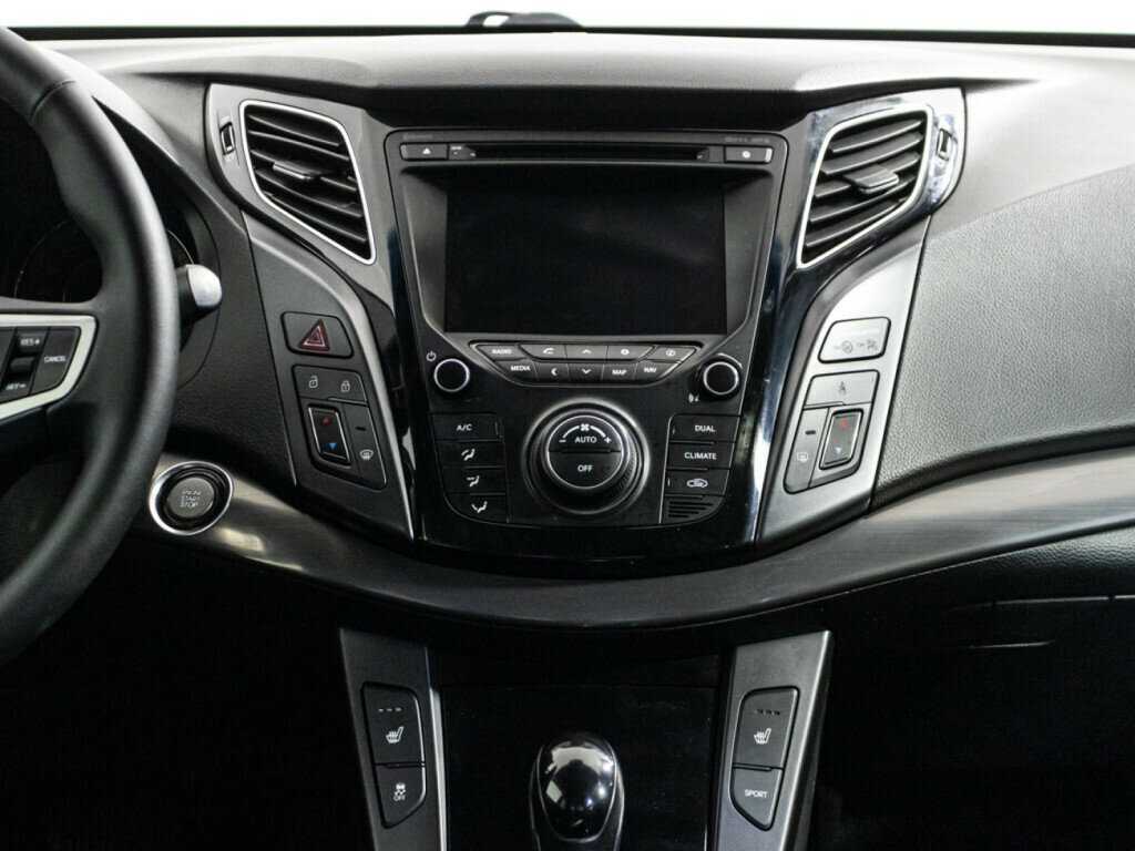Hyundai i40 б/у, 2013, Автоматическая. Фото: #13