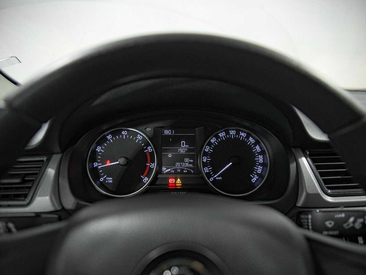 Skoda Rapid б/у, 2016, Механическая. Фото: #6