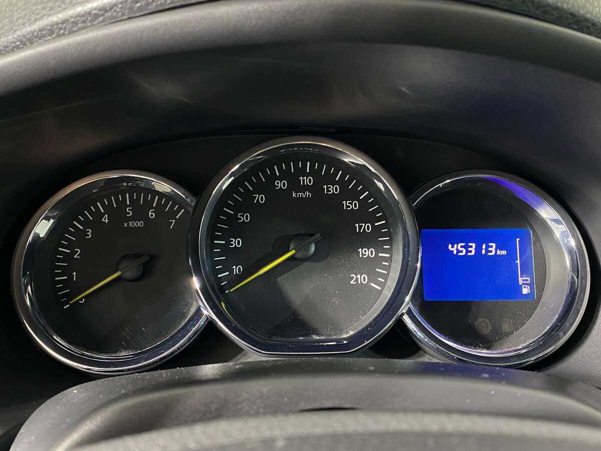 Renault Sandero б/у, 2015, Роботизированная. Фото: #15