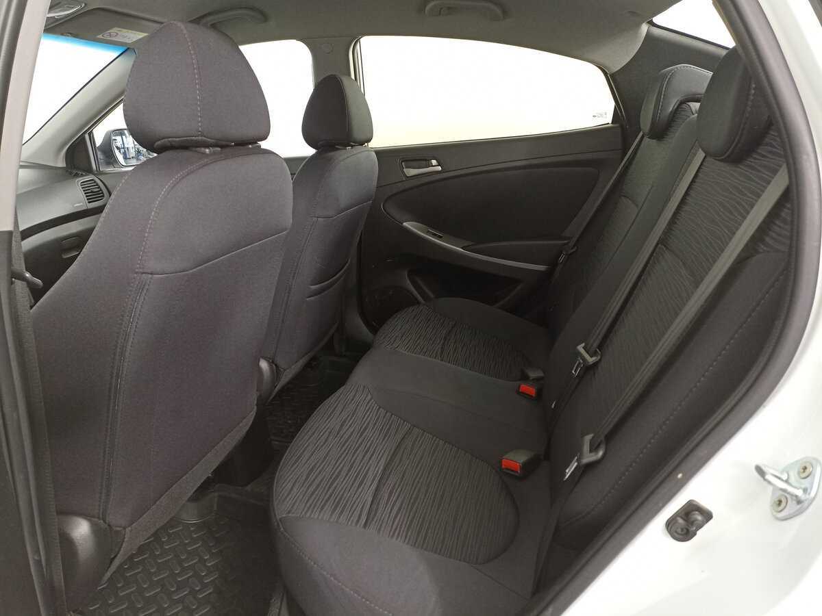 Hyundai Solaris б/у, 2015, Механическая. Фото: #11