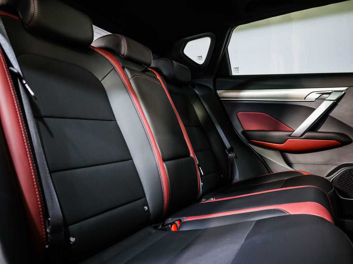 Geely Coolray б/у, 2021, Роботизированная. Фото: #11