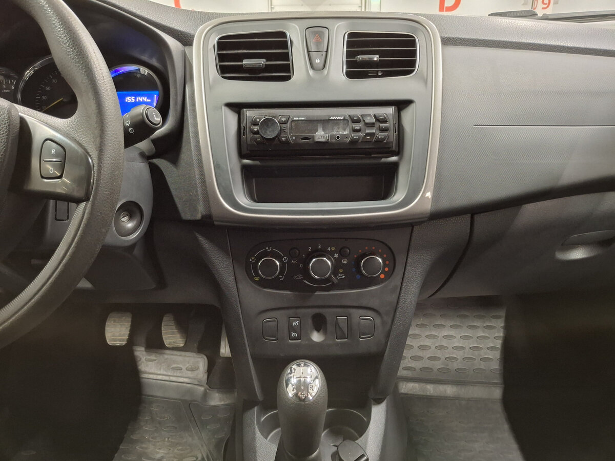 Renault Sandero б/у, 2017, Механическая. Фото: #14