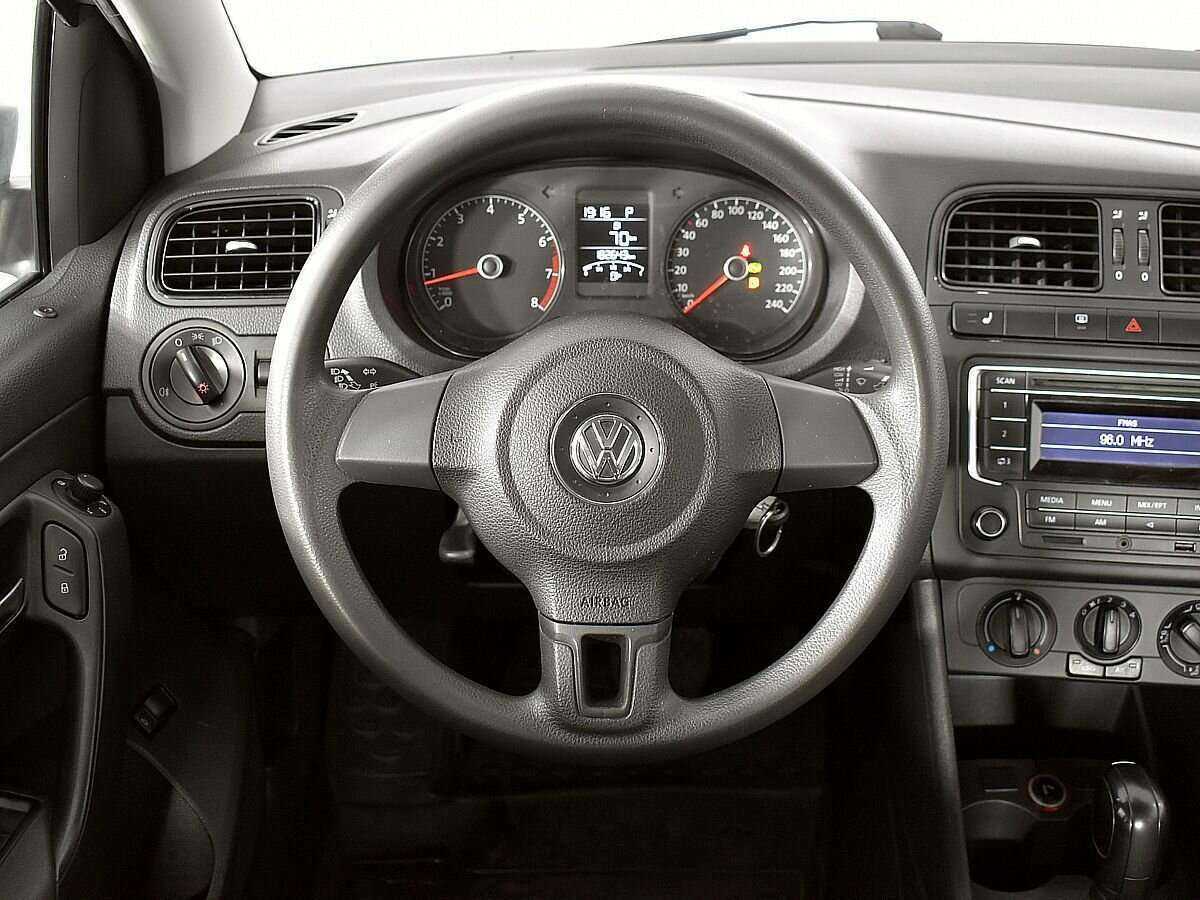 Volkswagen Polo б/у, 2014, Автоматическая. Фото: #8
