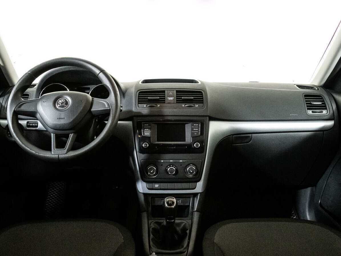 Skoda Yeti б/у, 2017, Механическая. Фото: #9