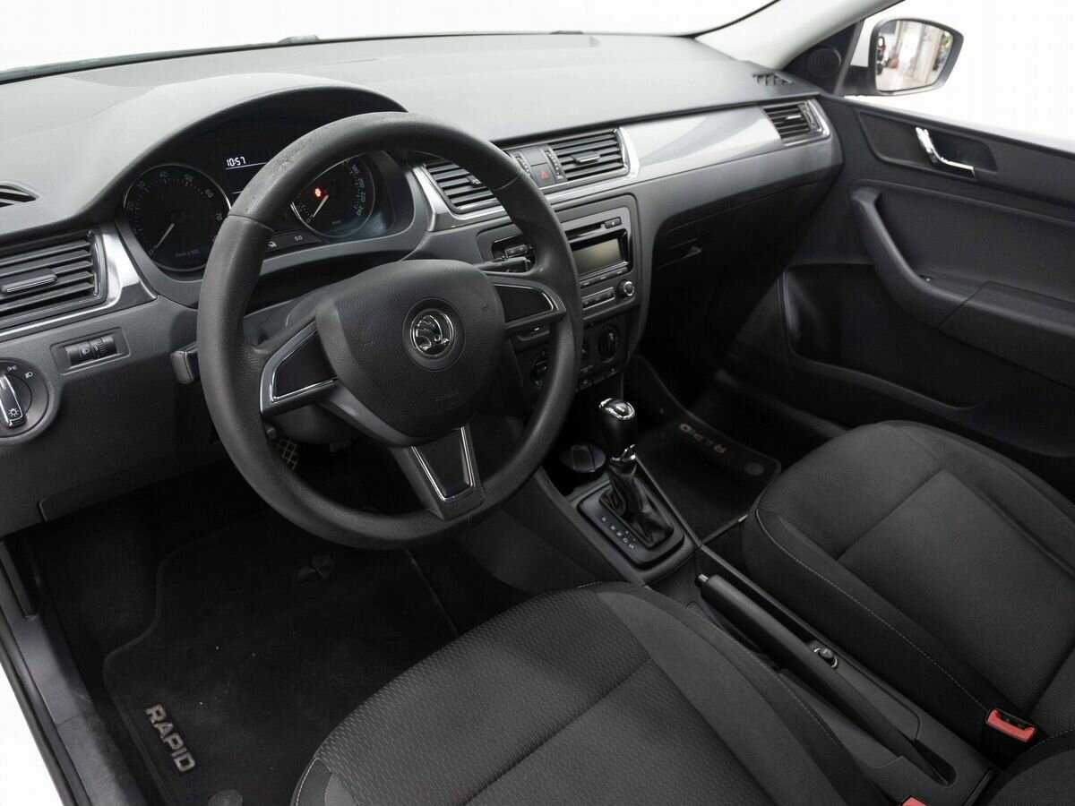 Skoda Rapid б/у, 2015, Автоматическая. Фото: #6