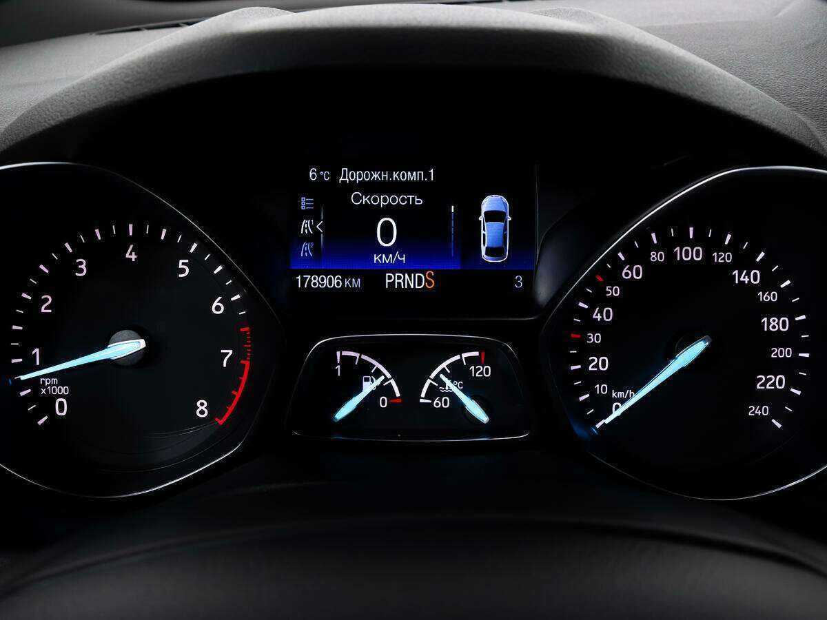 Ford Kuga б/у, 2017, Автоматическая. Фото: #17