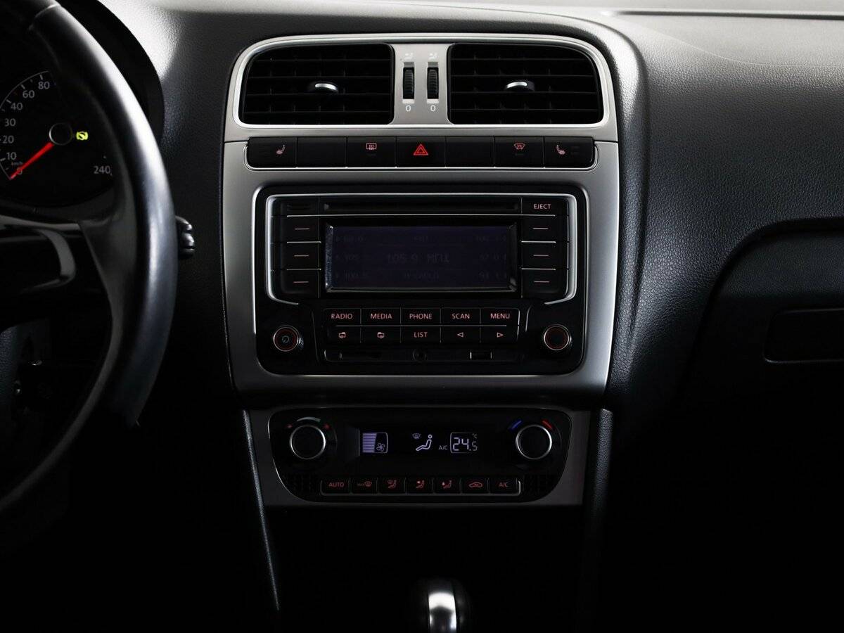 Volkswagen Polo б/у, 2015, Автоматическая. Фото: #13