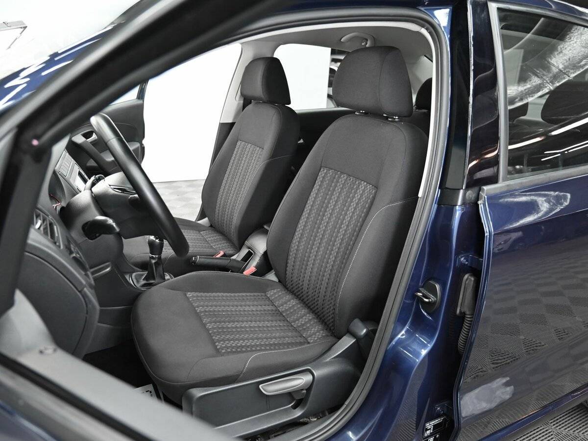 Volkswagen Polo б/у, 2016, Механическая. Фото: #6