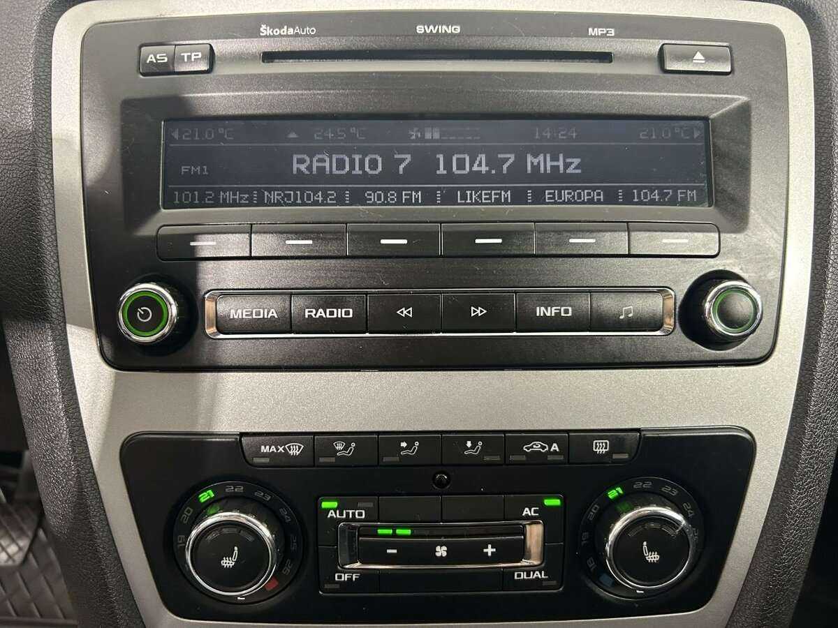 Skoda Octavia б/у, 2012, Механическая. Фото: #11