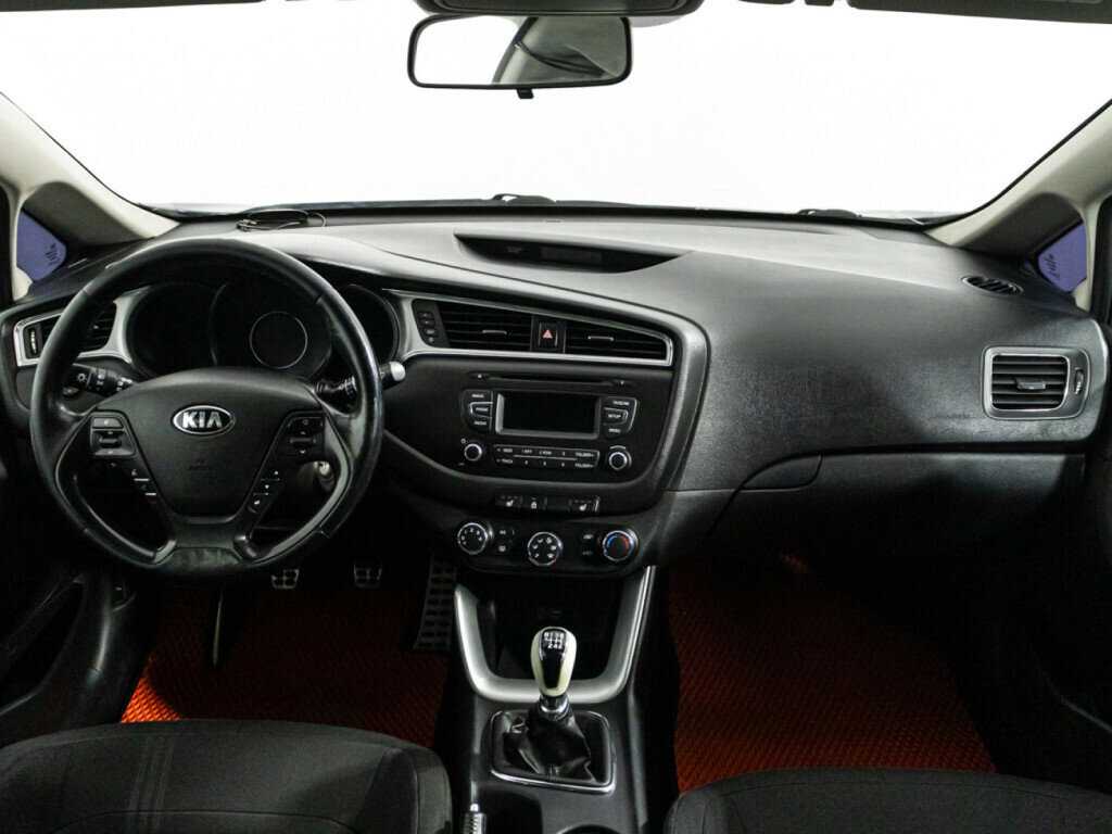 Kia Ceed б/у, 2015, Механическая. Фото: #12