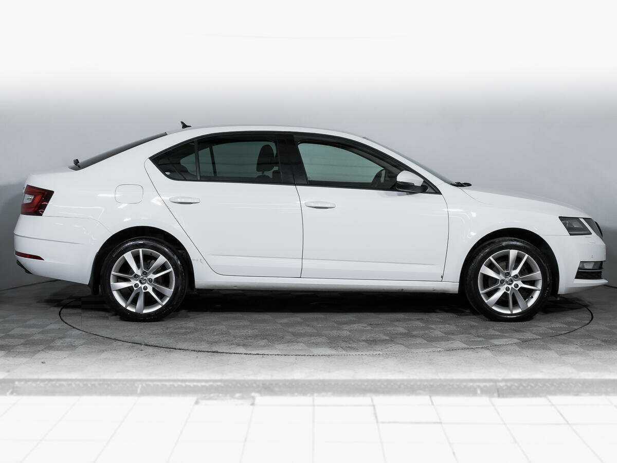 Skoda Octavia б/у, 2019, Роботизированная. Фото: #3
