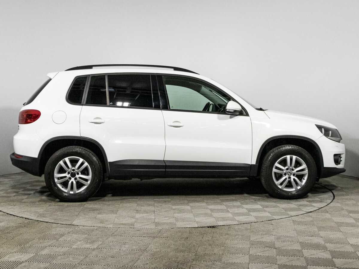 Volkswagen Tiguan б/у, 2015, Автоматическая. Фото: #3