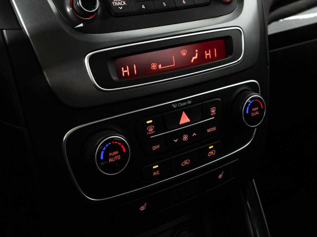 Kia Sorento б/у, 2016, Механическая. Фото: #12