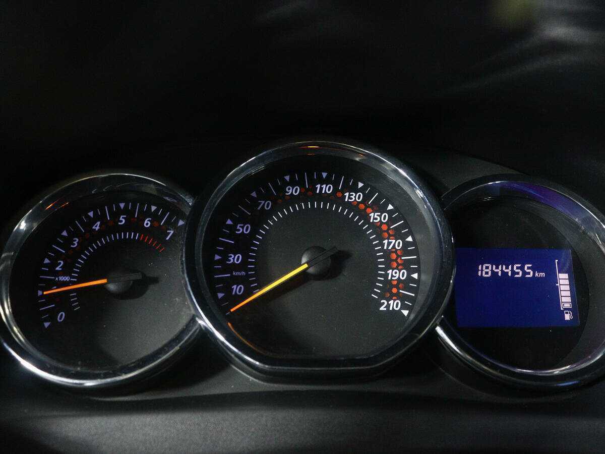 Renault Sandero б/у, 2015, Механическая. Фото: #8