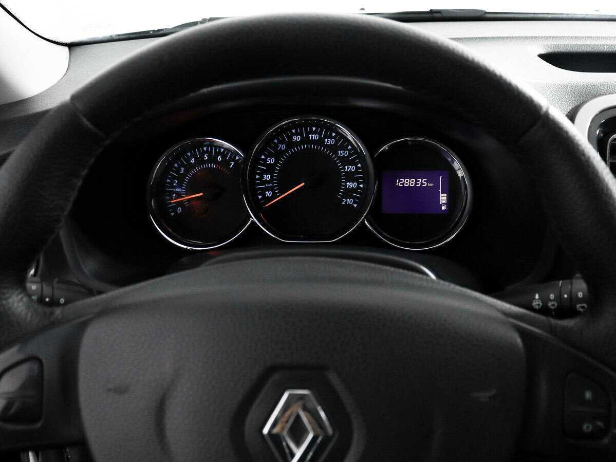 Renault Sandero б/у, 2017, Механическая. Фото: #12