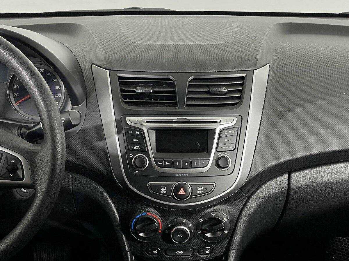 Hyundai Solaris б/у, 2015, Автоматическая. Фото: #11