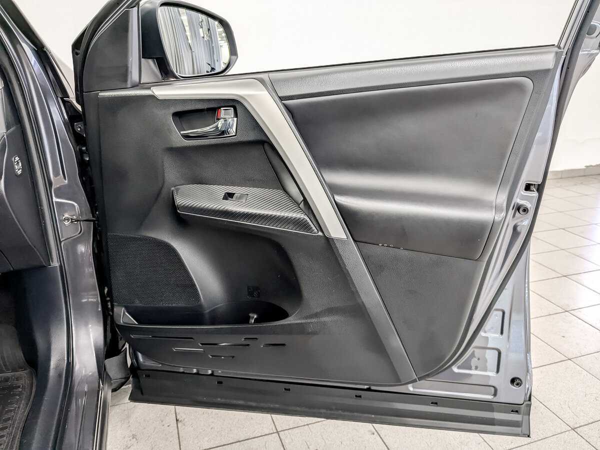 Toyota RAV4 б/у, 2014, Автоматическая. Фото: #22