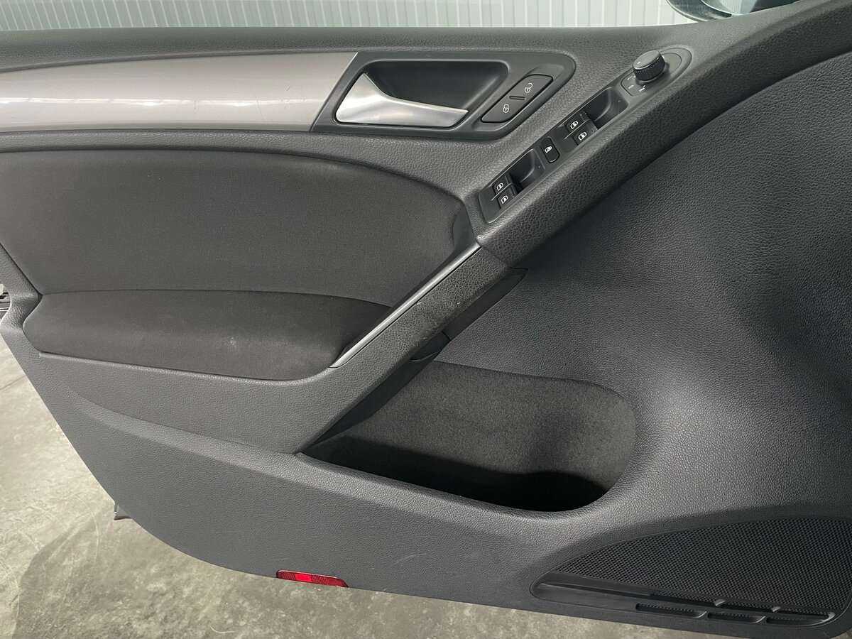 Volkswagen Golf б/у, 2012, Роботизированная. Фото: #19