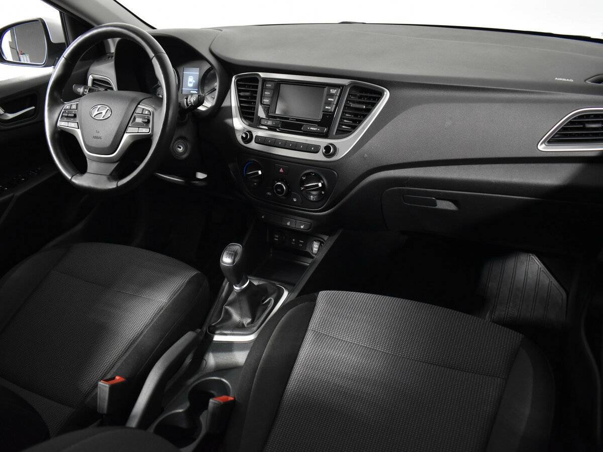 Hyundai Solaris б/у, 2017, Механическая. Фото: #9