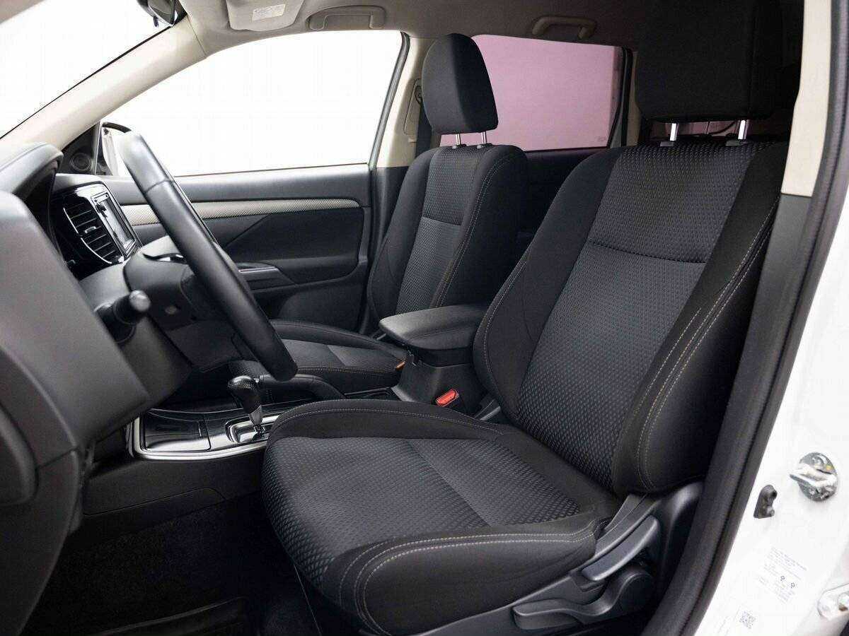 Mitsubishi Outlander б/у, 2017, Вариатор. Фото: #7