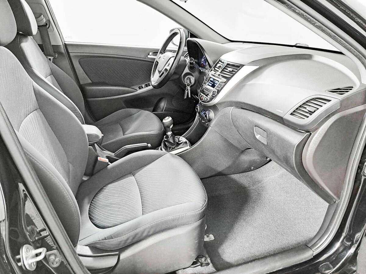 Hyundai Solaris б/у, 2015, Механическая. Фото: #8