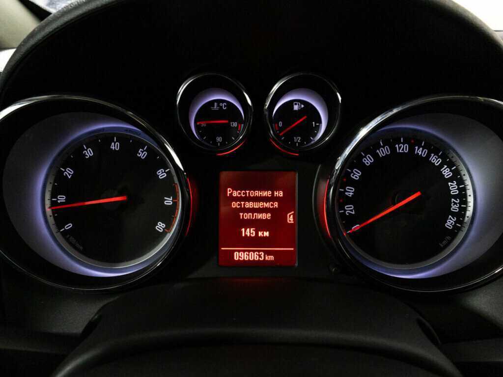 Opel Astra б/у, 2012, Механическая. Фото: #11