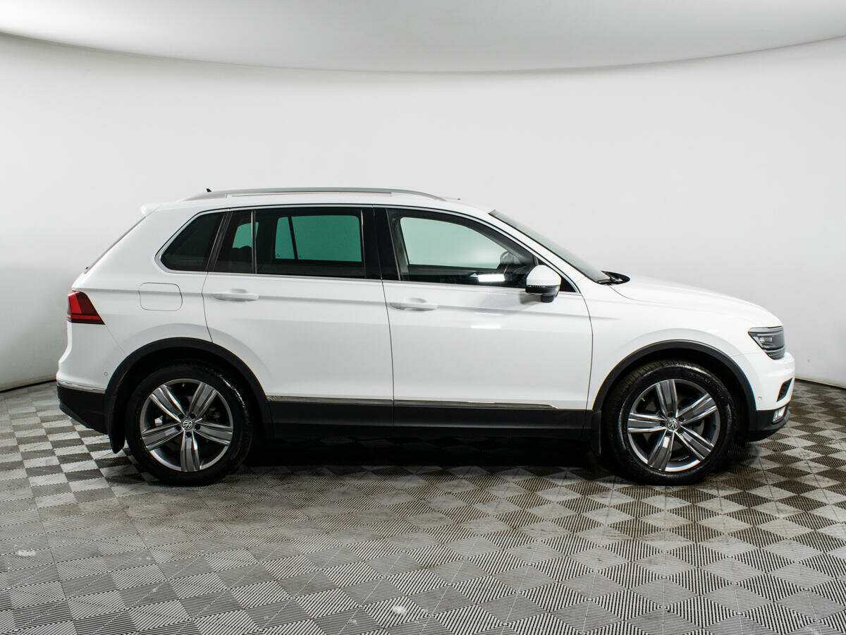 Volkswagen Tiguan б/у, 2017, Роботизированная. Фото: #3