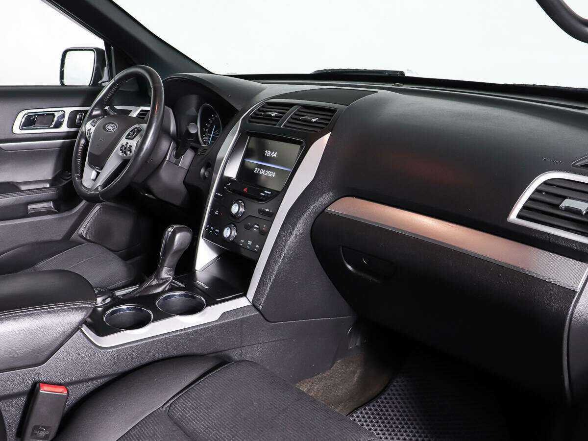 Ford Explorer б/у, 2013, Автоматическая. Фото: #8