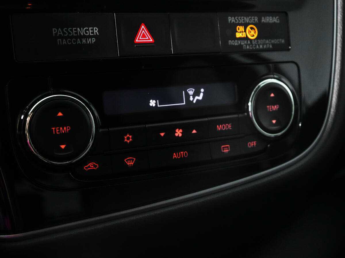 Mitsubishi Outlander б/у, 2016, Вариатор. Фото: #15