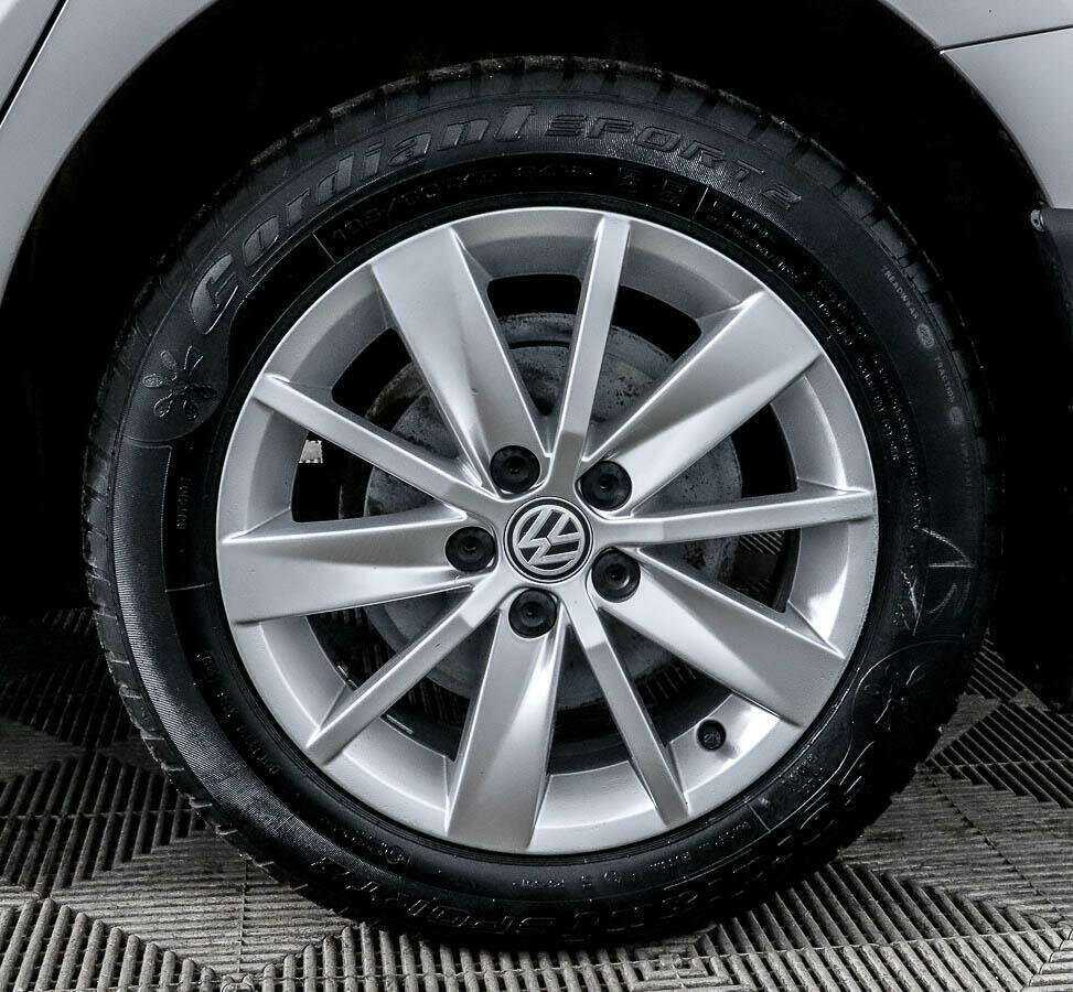 Volkswagen Polo б/у, 2020, Механическая. Фото: #13