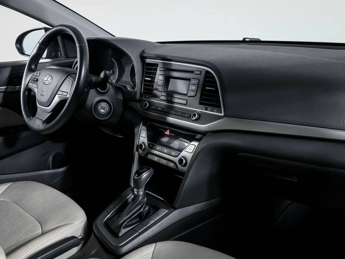Hyundai Elantra б/у, 2016, Автоматическая. Фото: #6