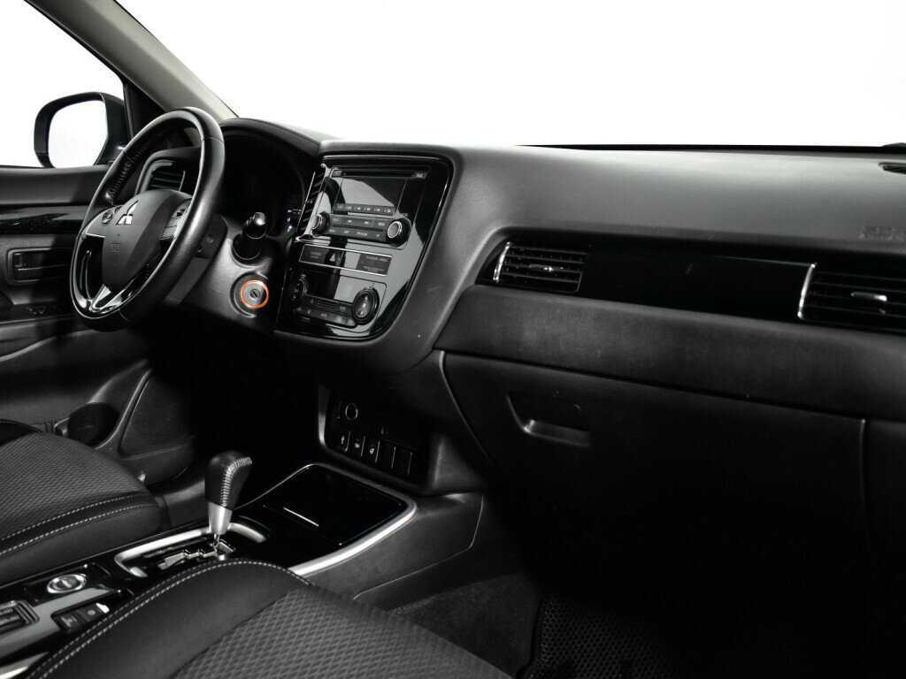 Mitsubishi Outlander б/у, 2019, Вариатор. Фото: #8