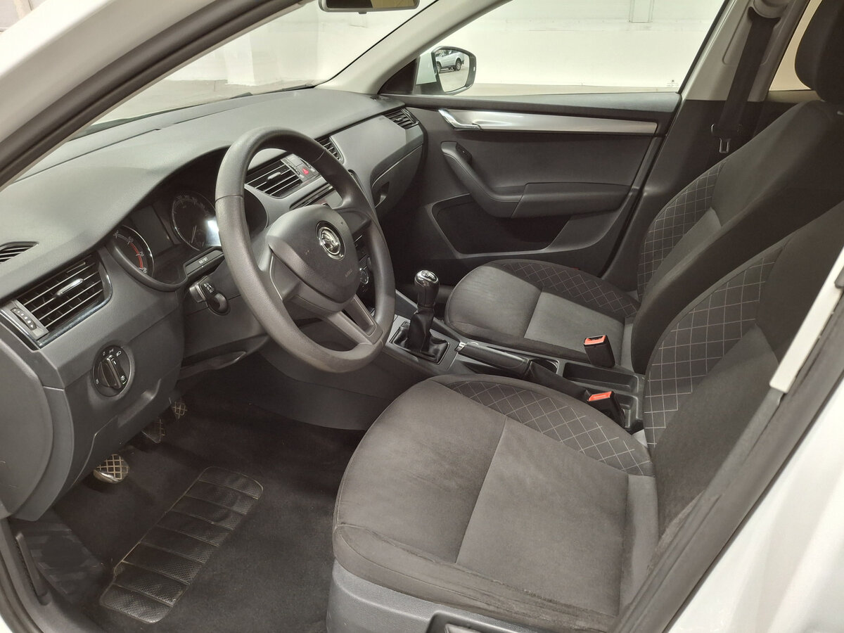 Skoda Octavia б/у, 2018, Механическая. Фото: #15