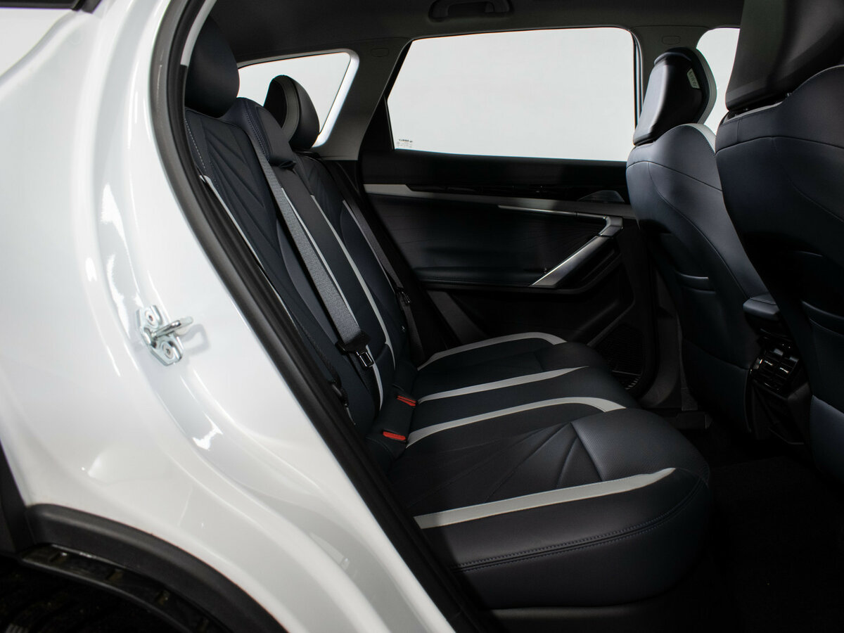Geely Atlas б/у, 2024, Автоматическая. Фото: #8