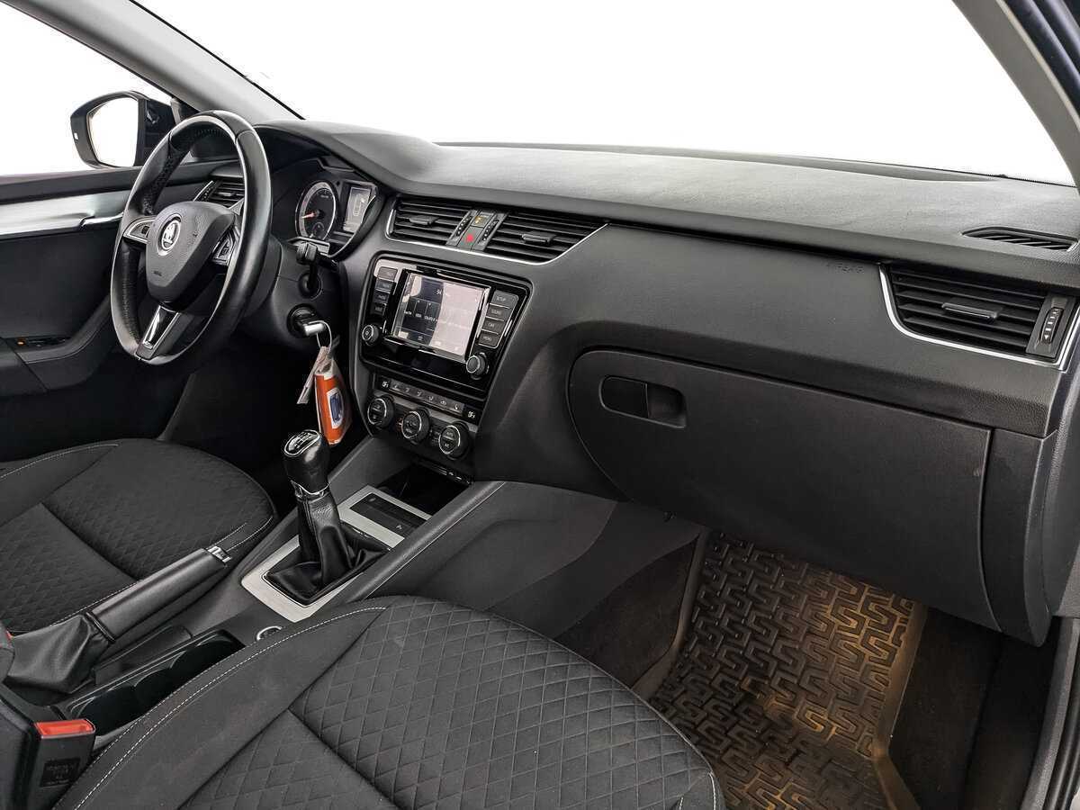 Skoda Octavia б/у, 2016, Механическая. Фото: #8