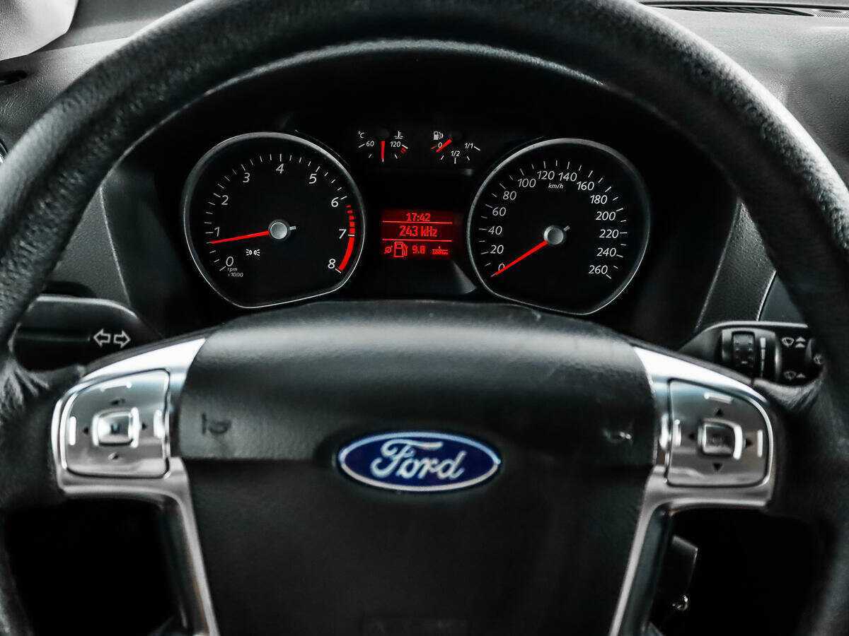 Ford Mondeo б/у, 2014, Механическая. Фото: #13