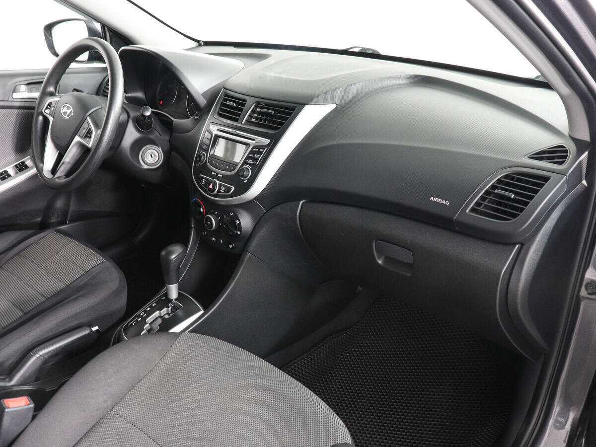 Hyundai Solaris б/у, 2013, Автоматическая. Фото: #9