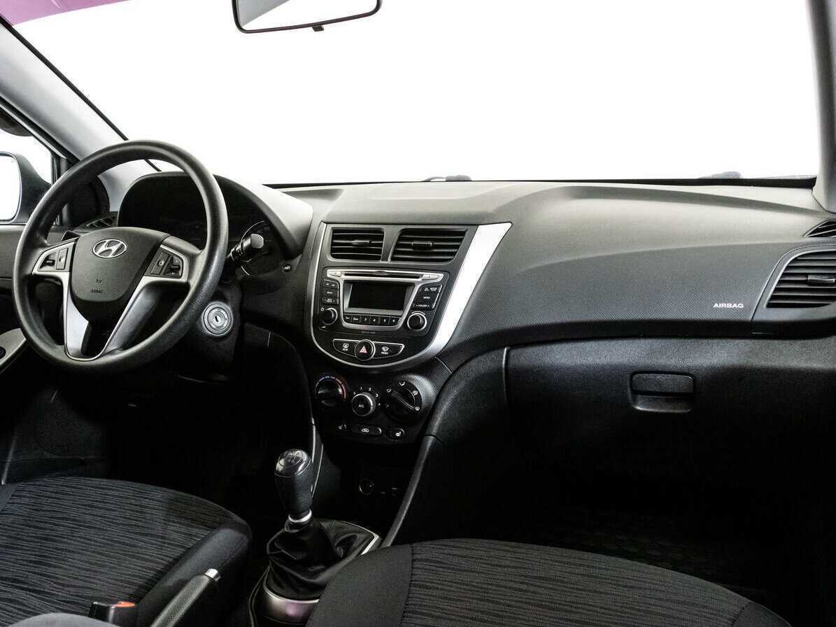 Hyundai Solaris б/у, 2015, Механическая. Фото: #8