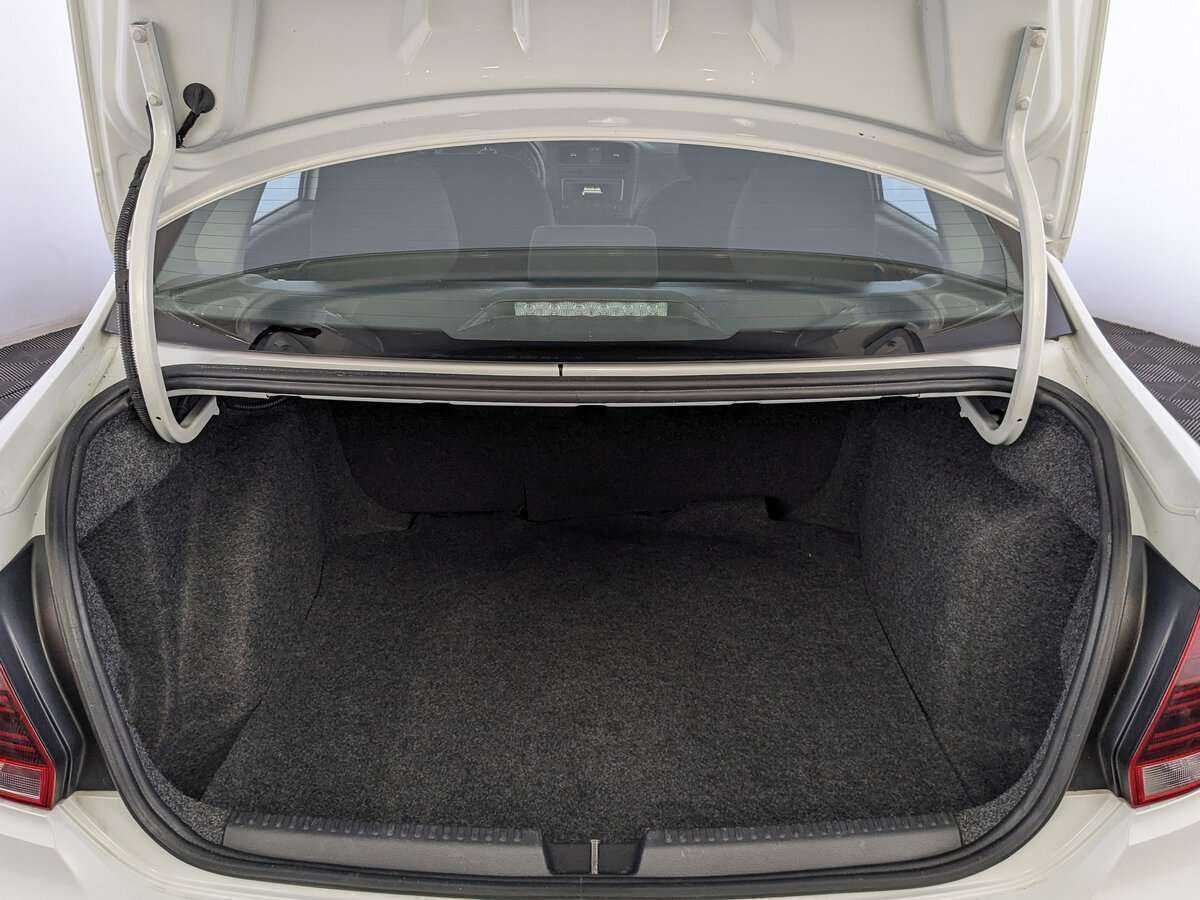 Volkswagen Polo б/у, 2018, Автоматическая. Фото: #9