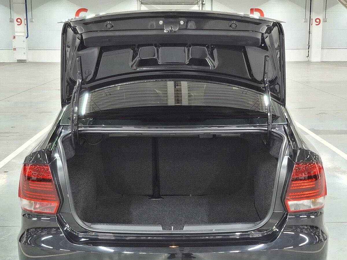 Volkswagen Polo б/у, 2017, Автоматическая. Фото: #9