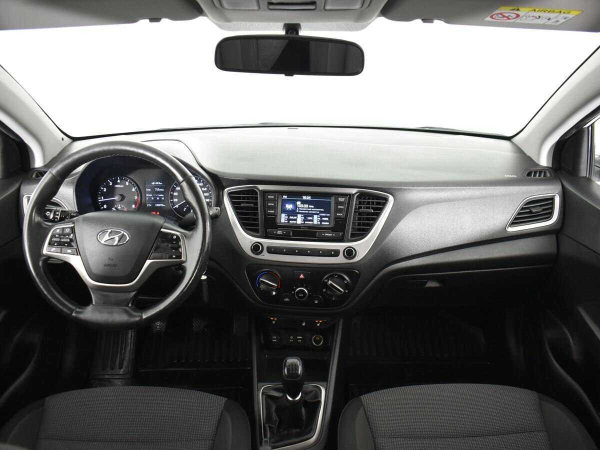 Hyundai Solaris б/у, 2018, Механическая. Фото: #10