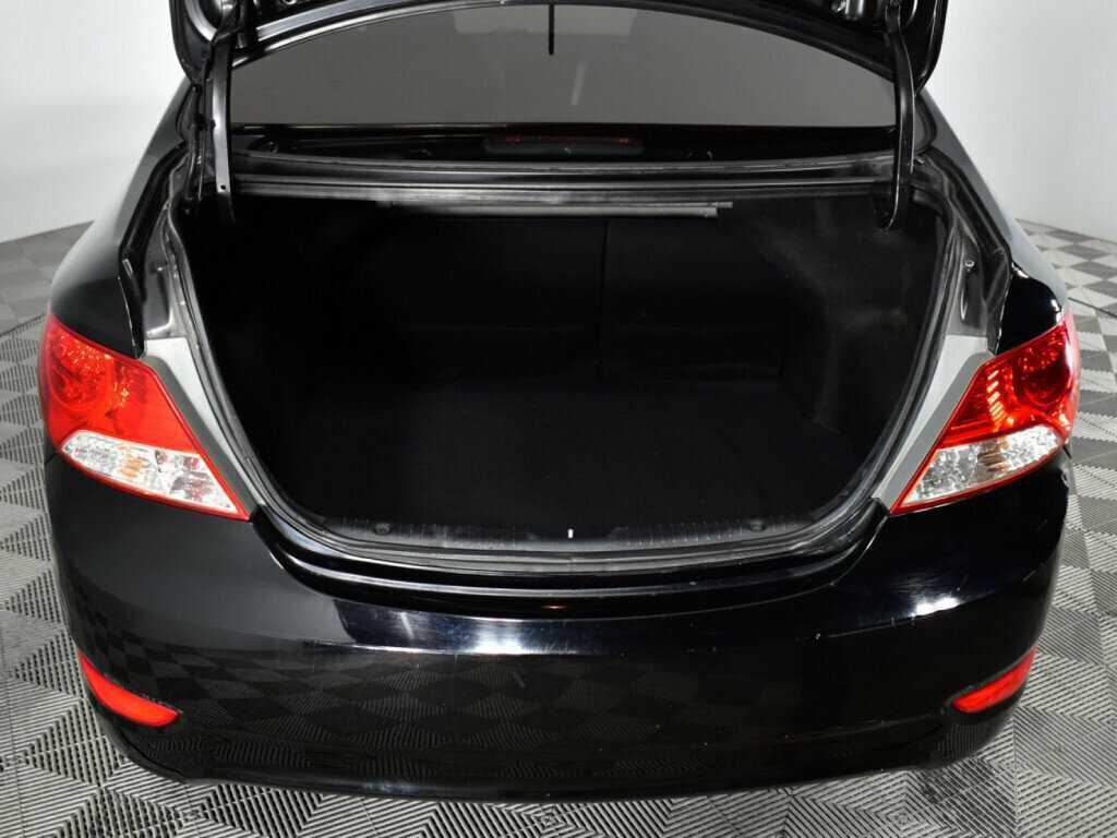 Hyundai Solaris б/у, 2012, Автоматическая. Фото: #13