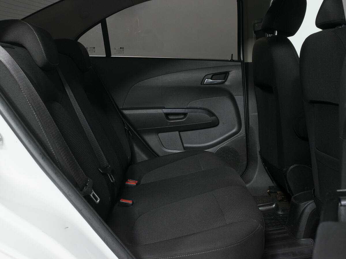 Chevrolet Aveo б/у, 2013, Механическая. Фото: #8